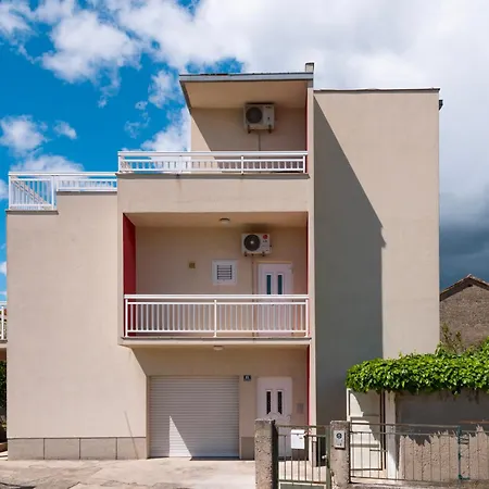 Apartment Goreta Kastela Exterior photo